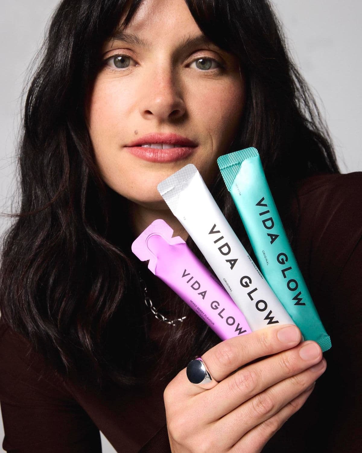 Journal blog thumbnail, 'How to Choose the Right Collagen Supplement', photoshoot-style editorial imagery
